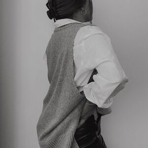 Storets Gray V-Neck Sweater